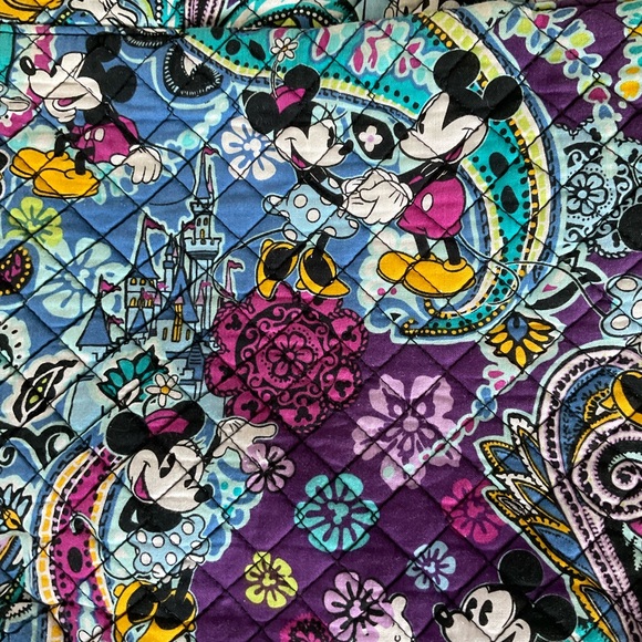 VERA BRADLEY Mickey & Minnie Paisley Celebration Iconic Triple Zip Hipster Purse - Picture 3 of 4